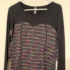 Black / multi compression shirt. Size M